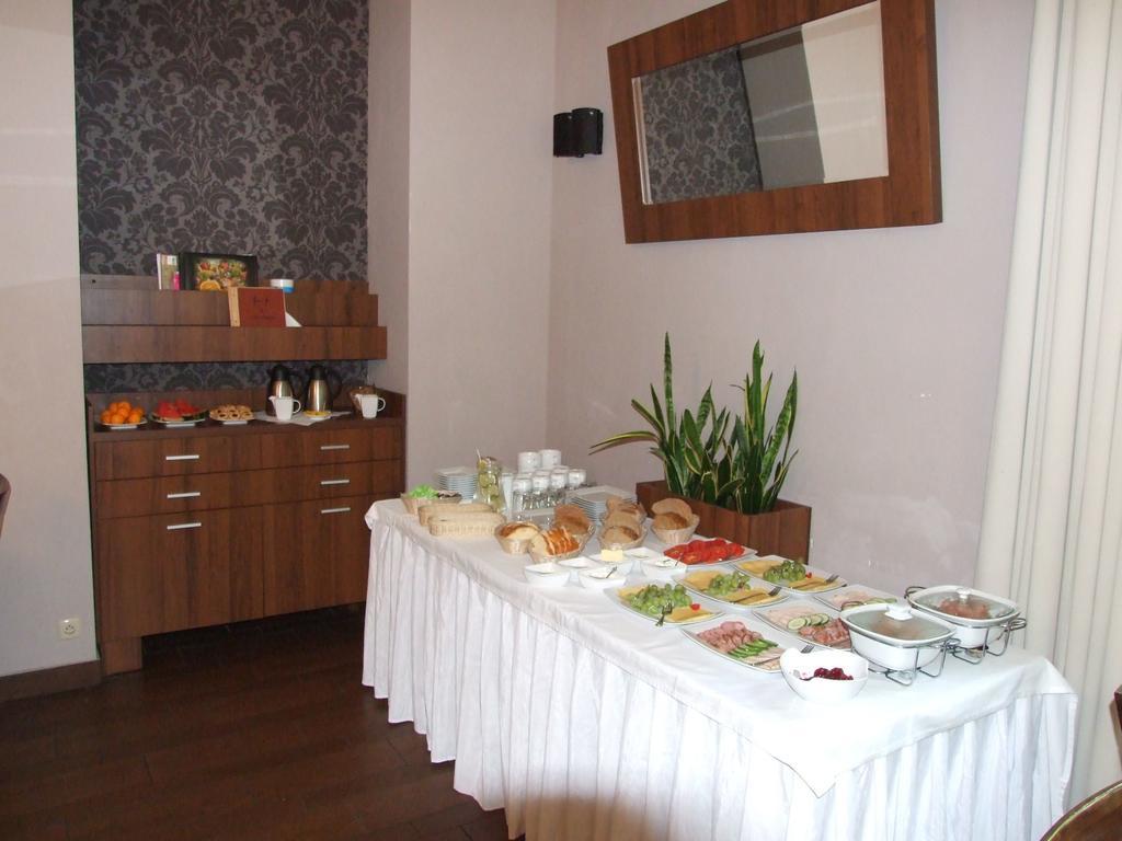 Kościerzyna 威廉斯特尼采旅馆酒店 外观 照片