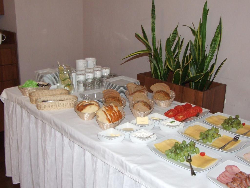 Kościerzyna 威廉斯特尼采旅馆酒店 外观 照片